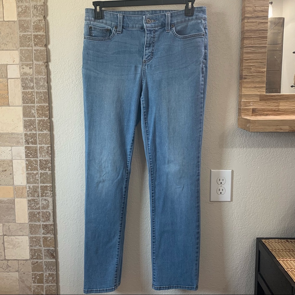 Women’s Straight Leg Jean